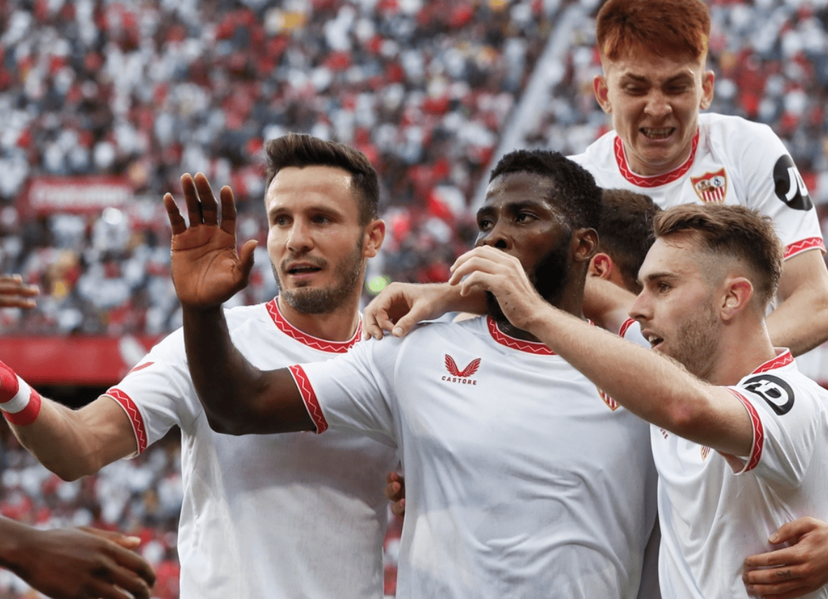 广州队围绕法国杯扳平良机C罗在塞尔维亚队比赛中官方发布新规，今晚瓦伦西亚绝杀压哨——意甲节点到来瞬间刷屏的简单介绍