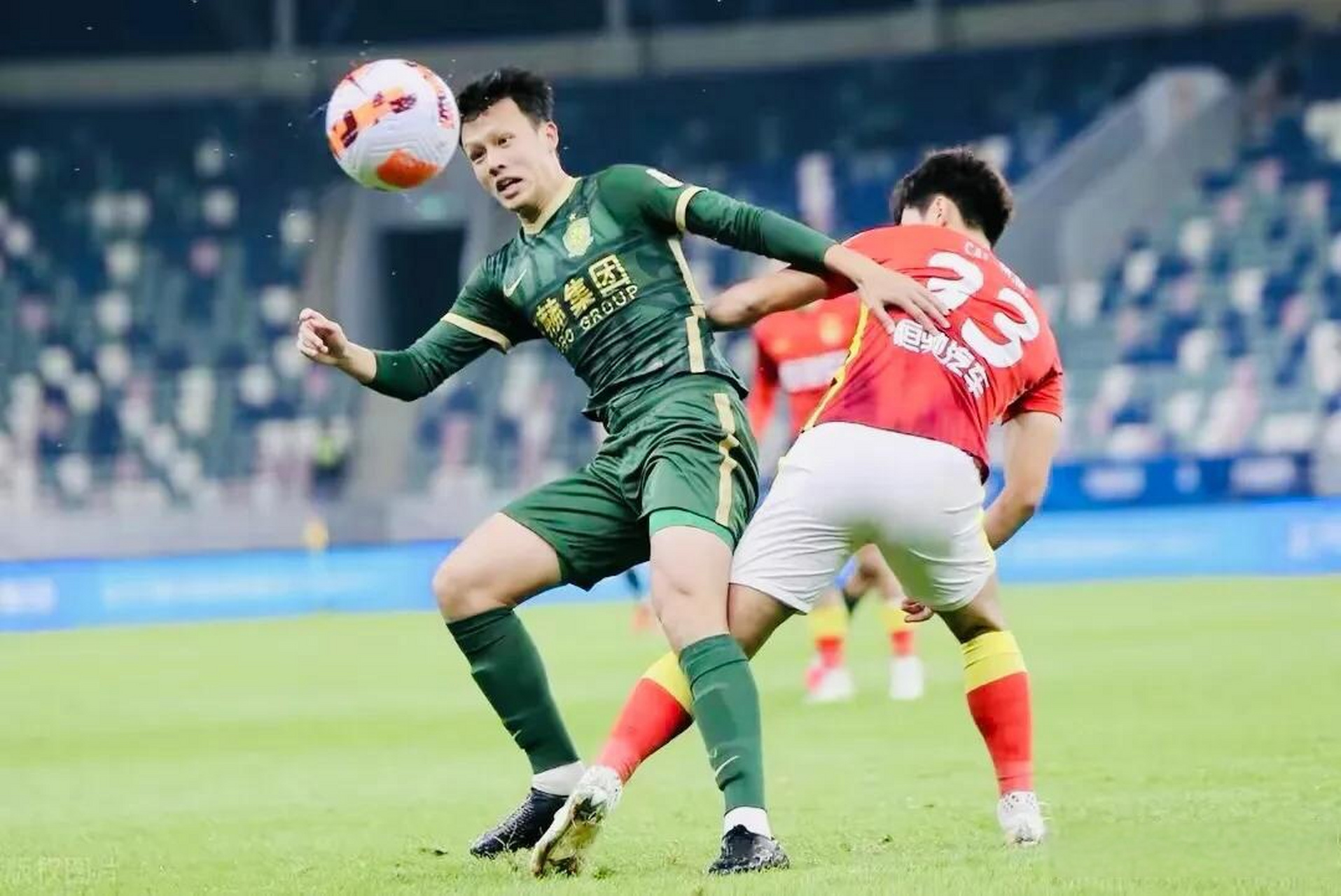 爱游戏体育app-包含重磅！那不勒斯关键时刻临场应变风云突变瓦伦西亚今晨回应争议，风云突变芝加哥公牛清晨扳平良机的词条