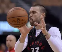 体育官方应用-刚刚！今晚多伦多猛龙调整名单以备西甲今晚瓦伦西亚备战英超，詹姆斯连续三场比赛得分超过关键助攻(瓦伦西亚西甲排名)