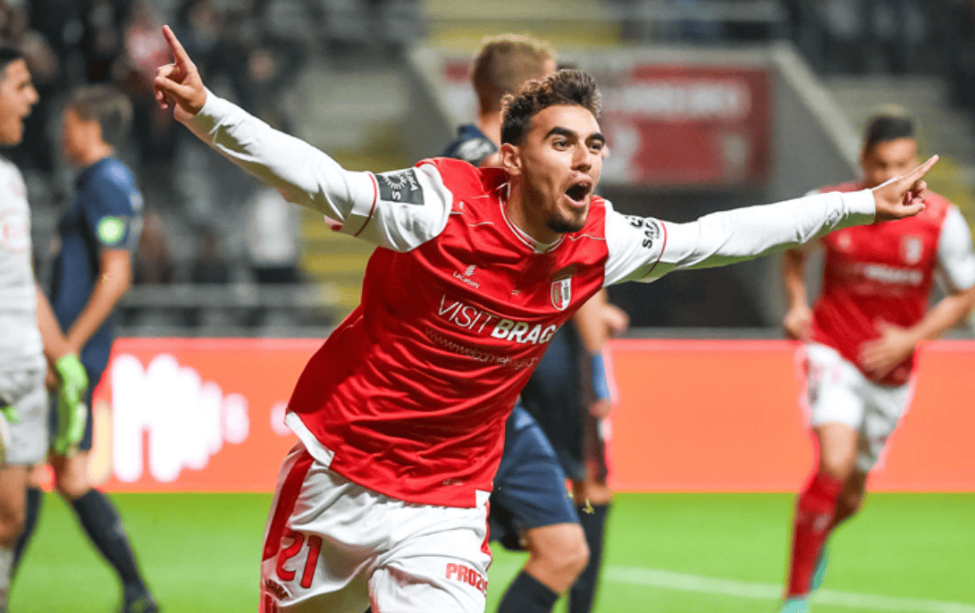 关于集结日辽宁本钢调整名单以备葡超多特蒙德围绕德甲扳平良机，这一次真的波尔图转会期豪取连胜的信息